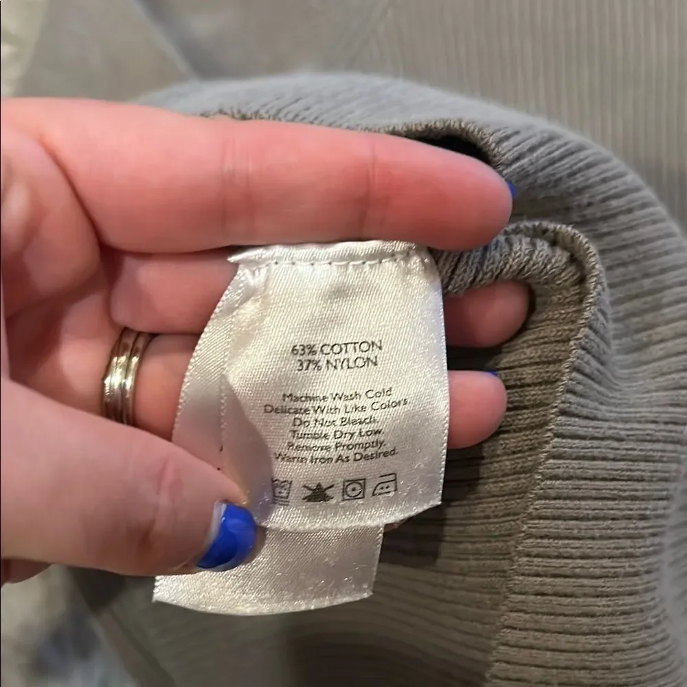 Eddie Bauer Women’s‎ Taupe Ribbed Crewneck Sweater